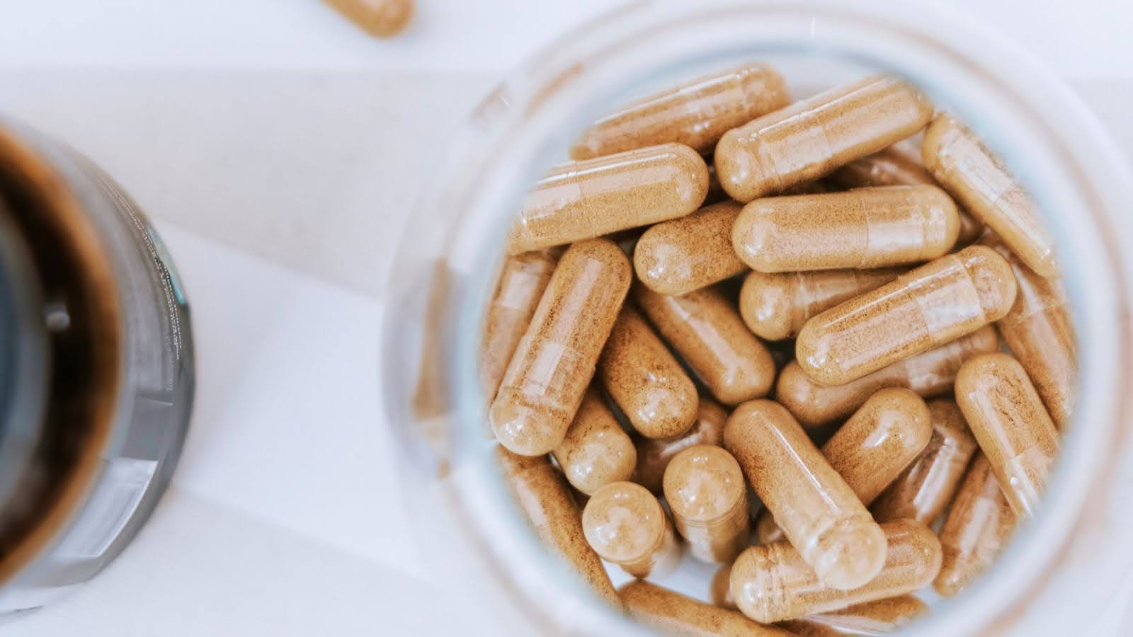 Maca Root vs. Tongkat Ali: Benefits And Differences - Organic Muscle
